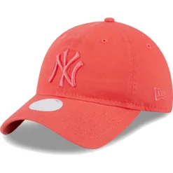 Women's New York Yankees New Era Red Lava Core Classic 9TWENTY Snapback Hat